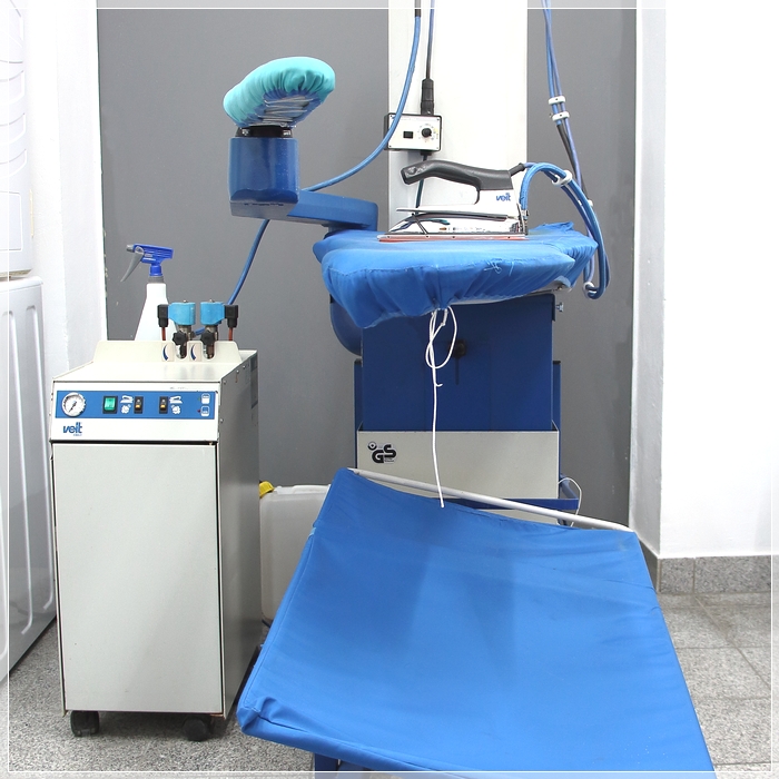 Hand Bügelservice Textilreinigung